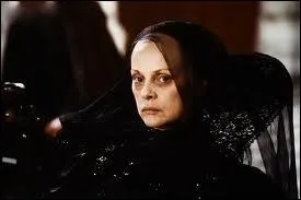 Quelle actrice jouait le rôle de Catherine de Médicis dans la Reine Margot de Patrice Chéreau ?