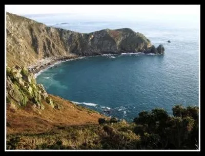Le cap du Cotentin porte un nom pittoresque qui lui vient de sa situation  l'extrmit mridionale de la pointe de la Hague . Quel est ce site naturel ?