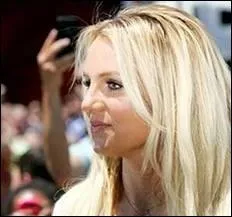 Britney se met  l'criture en crivant ... (titre franais)