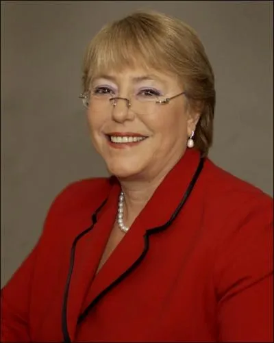 Une femme  la prsidence d'un pays sud amricain, faut en avoir, elle est ... .