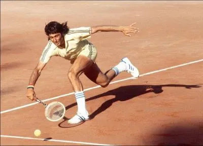Ce joueur de tennis a remport Roland Garros en 1973 et Adidas a cre une paire de basket  son nom, il est ... .