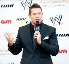 Il est n  Cleveland, Ohio.