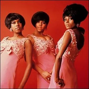 Groupe de chanteuses trs populaire et actif de 1959  1977. Au dpart le nom du groupe tait les Primettes. Dans ce groupe il y a Diana Ross. Quel est ce groupe ?