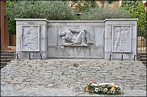 Des fleurs s'(... ) o nagure S'entre-tuaient les combattants.