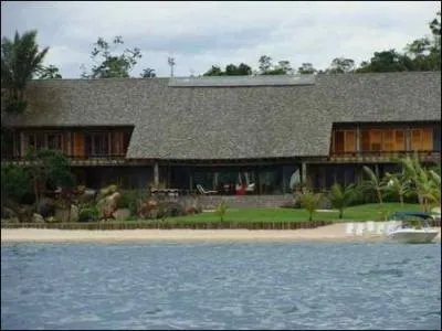 Sur quelle le partent Bella et Edward pour leur voyage de noces ?