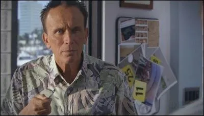 Joey Quinn m'a engag pour enquter sur Dexter Morgan ?