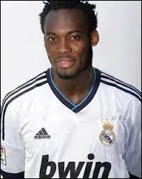 Quelle est la nationalit de Essien ?