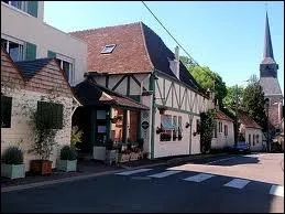 Nous allons  Vernouillet. Quel est le nom de ses habitants ?