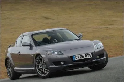 Si je dis RX-8, c'est une...