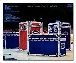 Je vous prsente ici l'endos de la pochette. Cet album mythique comprend une chanson dont Kurt Cobain utilisera les mots dans sa lettre d'adieu avant de se suicider. L'album s'appelle ?