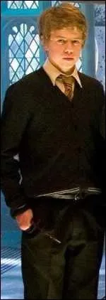 Qui est ce personnage qui fait partie de l'arme de Dumbledore et qui joue dans l'quipe de Quidditch de Poufsouffle ?