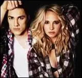 Qui est la sosie d'Elena ?