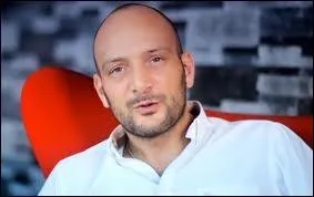 Qui tait sa femme (avant l'aventure) ?