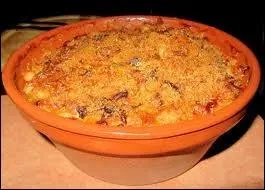 Le cassoulet doit son nom :