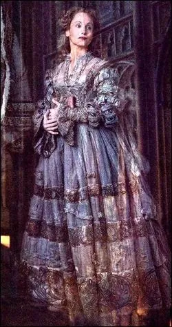 Qui est cette femme qui est la fille de Rowena Serdaigle ?