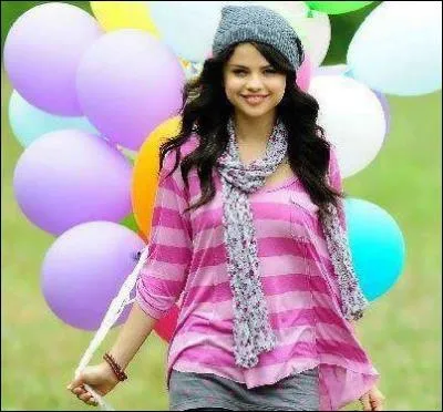 Comment s'appelle sa marque de vtement ?