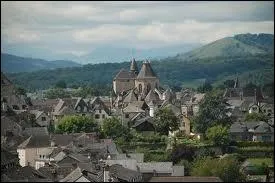 Nous allons  Oloron-Sainte-Marie, o les habitants portent le nom de ...