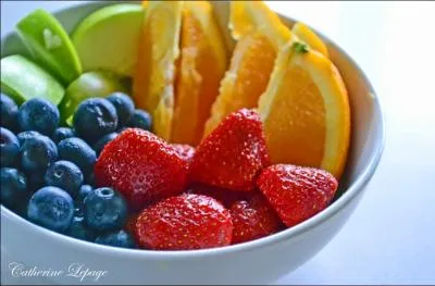 Vous avez une colonie de mouches  fruits dans la maison ? Des moustiques ? Pas de panique ! Essayez ce petit truc tout simple et le lendemain vous n'en aurez plus. Vite, quel est ce truc ?