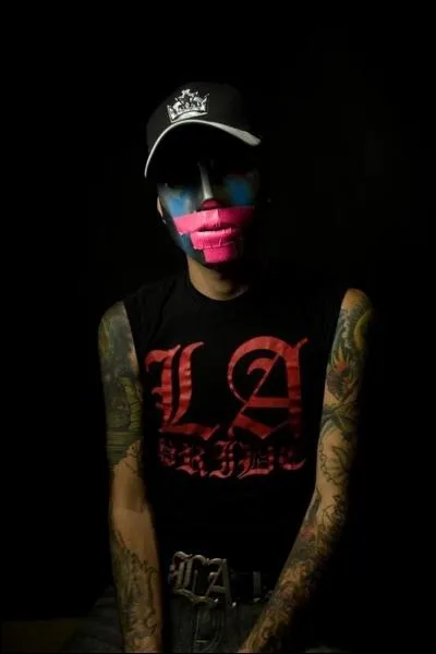 Quel est le nom de ce chanteur ancien membre du groupe ?