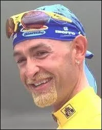 Quel cycliste italien tait surnomm  Il Pirata  (Le pirate) ?