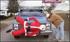 Un accident est si vite arriv ... Si le Pre Noel portait un gilet jaune fluo il risquerait moins de se faire renverser par une voiture ?