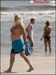 C'est  bord d'un traneau qu'il se dplace dans la tradition, mais pas en Australie. Avec quoi se dplace-t-il pour nos amis australiens ?