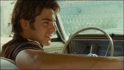 Et enfin, quel est le nom du personnage qu'il incarne dans  Paperboy  ?