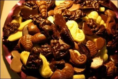   Il faudrait arriver  n'avoir que des tentations relativement nobles. Et  ce moment-l, il est urgent d'y succomber. Mme si c'est dangereux. Mme si c'est impossible. Surtout si c'est impossible .