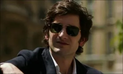 A quel humoriste est-il souvent associ ?