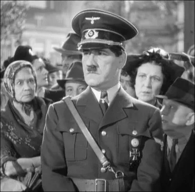 Quel est ce film de 1942 d' Ernst Lubitsch, o ne troupe de thtre polonaise rpte laborieusement une pice mettant en scne Hitler, alors que les troupes allemandes envahissent le pays ?