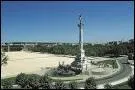 Quel chteau tait rig  l'emplacement de l'actuelle esplanade des Quinconces  Bordeaux ?
