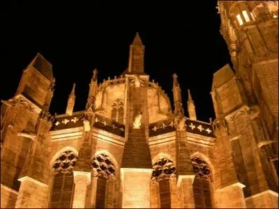 Ville des Rutnes. Ville arrose par l'Aveyron. Bernard Laporte.