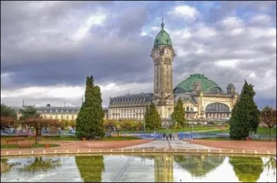Ville de tradition bouchre. Surla Vienne. Sadi Carnot.