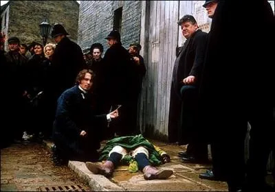 Qui joue le rle de Sir William Gull alias Jack l'ventreur ?