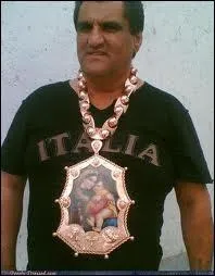 Mais o diable se cache la faute de got, chez ce vacancier ?