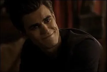 Qui vient rendre visite (surprise)  Stefan ?