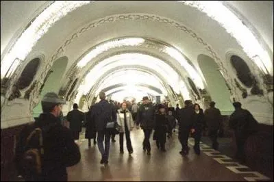 Et pour finir, combien de passagers transporte quotidiennement le mtro de Saint-Ptersbourg ?