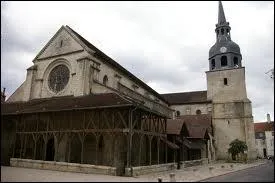 Les habitants de Champfleury sont les ...