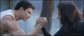 Bella est-elle plus forte qu'Emmett ?