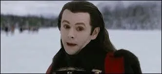 Quand Alice montre l'avenir  Aro, lequel des Volturi voit-on la tte arrache ?