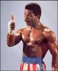 Dans quel film Apollo Creed (Carl Weathers) gagne-t-il son combat contre l'Etalon italien ?