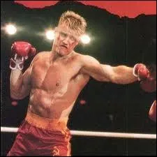 Quelle est la vritable nationalit de l'acteur Dolph (Hans) Lundgren qui incarne Ivan Drago dans  Rocky IV  sorti en 1985 ?