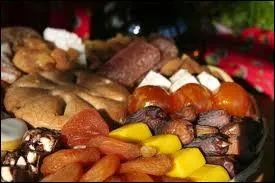 Combien y a-t-il de desserts pour Nol dans la tradition provenale ?