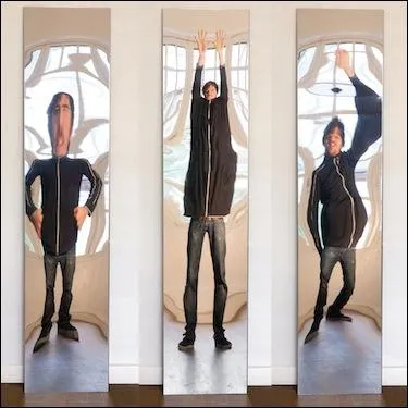 Montrer sous son vrai jour, dtromper :