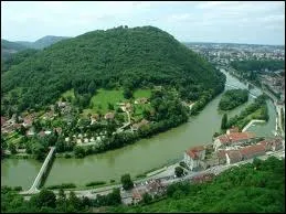 Quel est le nom des habitants de Montfaucon ?