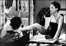 Dans  Hotel du Nord   qui Arletty donne-t-elle la clbre rplique  atmosphre atmosphre, est-ce que j'ai une gueule d'atmosphre  ?