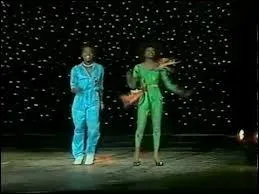 Revenons au titre du quizz, un groupe phmre a chant  Elle est D, I, S, C, O , en passant tout l'alphabet en revue. Quel tait son nom ?