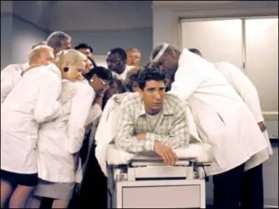 Et voici la paire de fesses gne pour finir : la facult qui examine au grand complet le postrieur de Ross, dans Friends, sera sans solution pour liminer son  bouton . Qui saura y faire ?