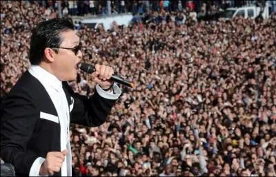 Quand a eu lieu le flasmob  Paris avec Cauet ?