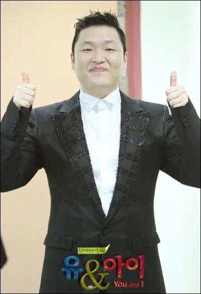 De quelle nationalit est-il ?